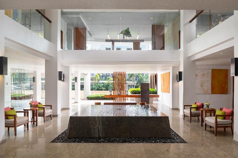 Woodlands Suites Serviced Residences - Lobi