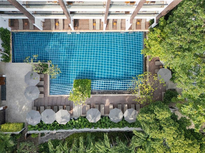 Woodlands Suites Serviced Residences - Havuz