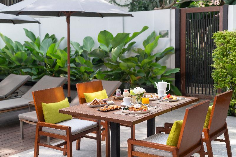 Woodlands Suites Serviced Residences - Restoran