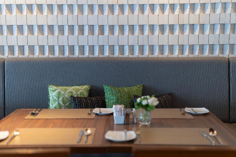 Woodlands Suites Serviced Residences - Restoran