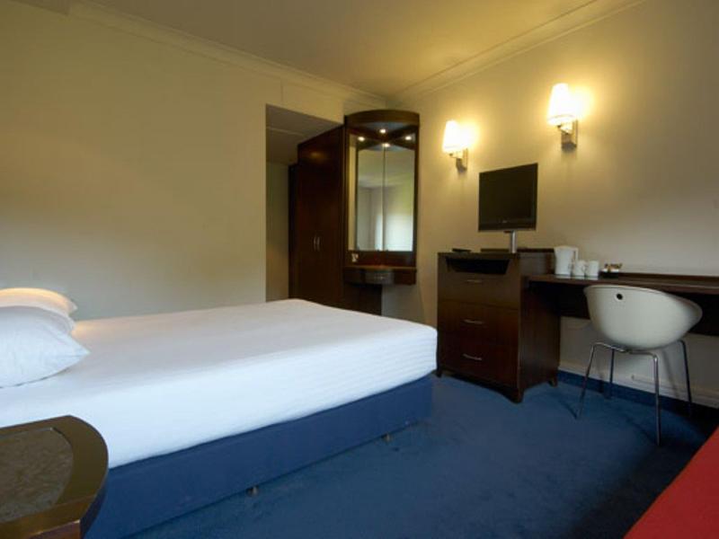 Britannia Edinburgh - Oda