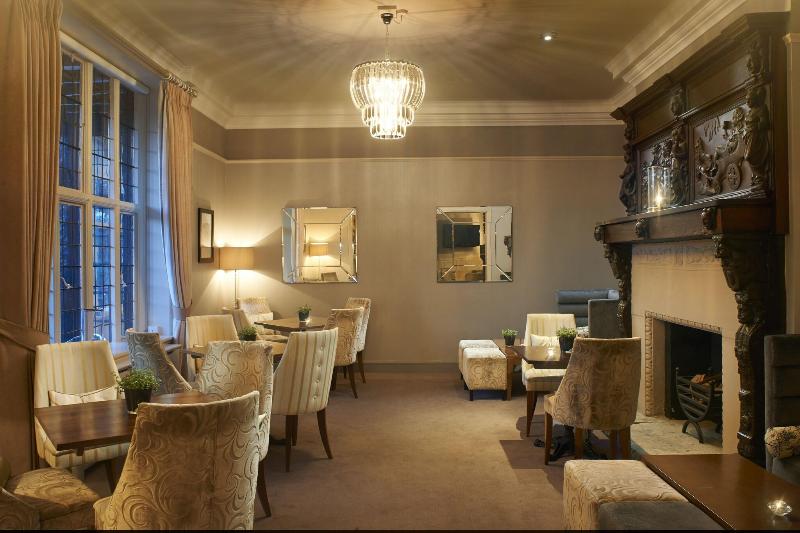 The Manor Elstree - Lobi