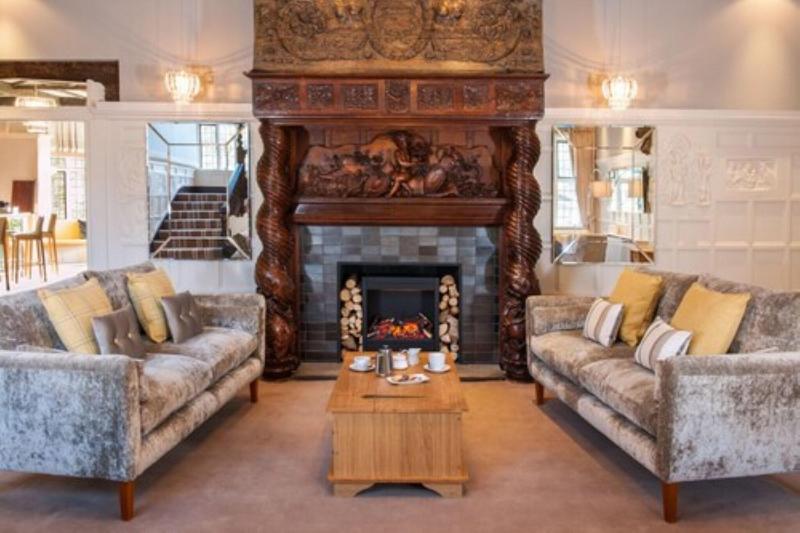 The Manor Elstree - Lobi
