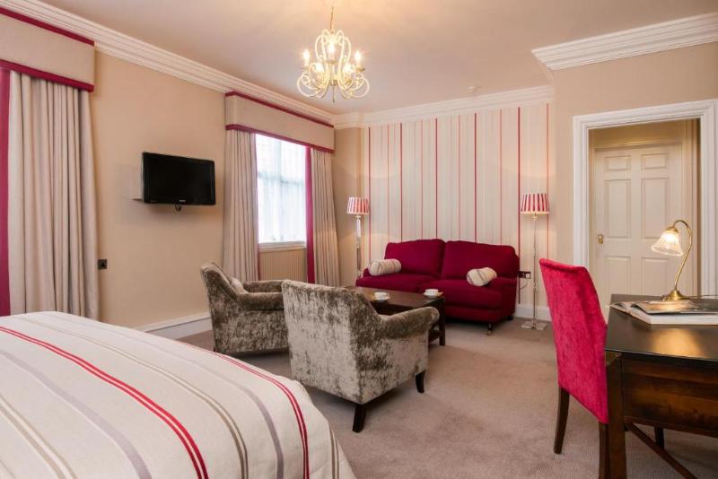 The Manor Elstree - Oda
