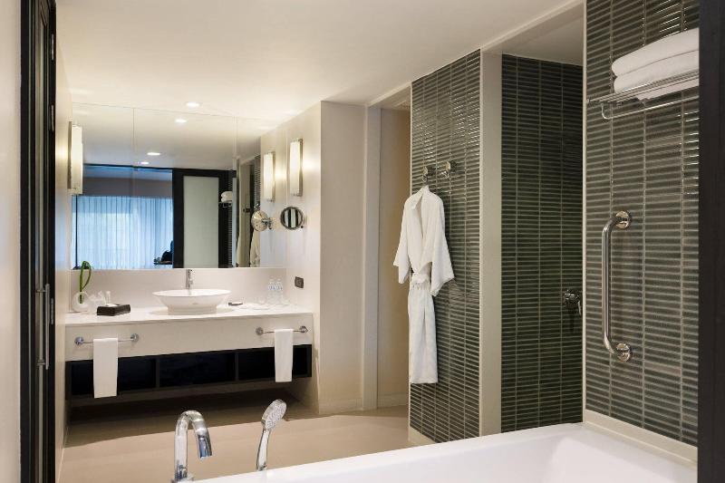 Le Meridien Chiang Rai Resort, Thailand - Oda
