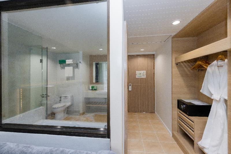 The Briza Beach Resort Khaolak - Oda