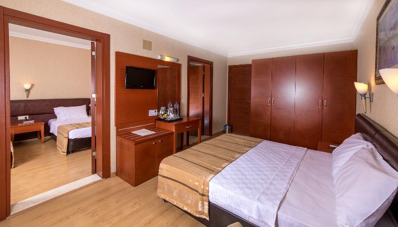 Julian Club Hotel - Oda