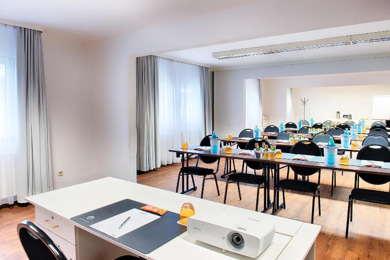 Achat Hotel Schwetzingen - Toplantı