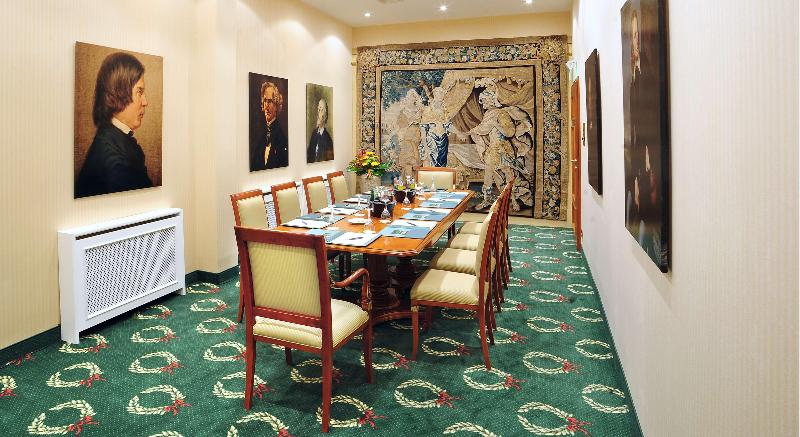 Best Western Premier Grand Hotel Russischer Hof - Toplantı
