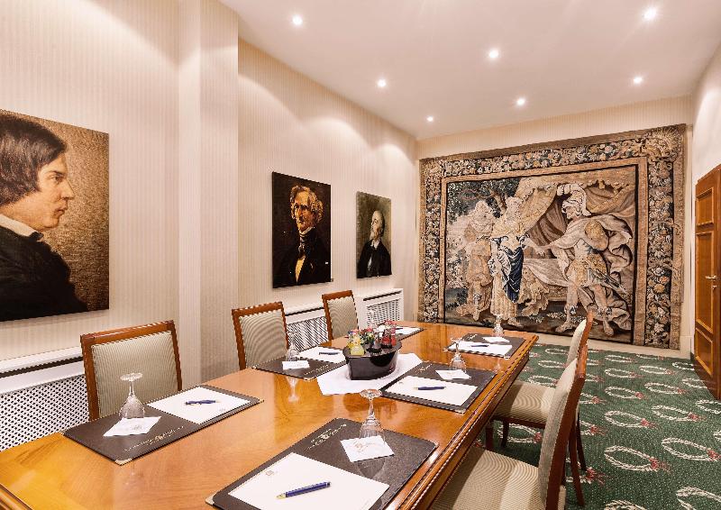Best Western Premier Grand Hotel Russischer Hof - Toplantı