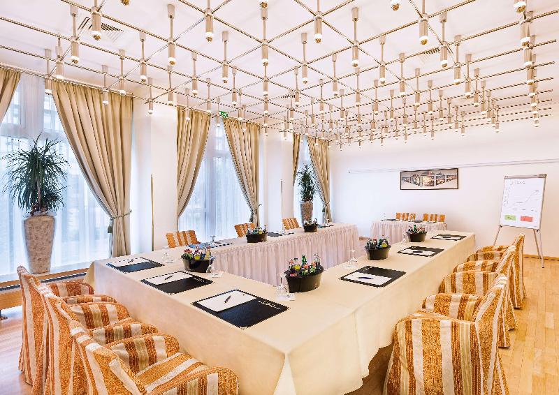 Best Western Premier Grand Hotel Russischer Hof - Toplantı
