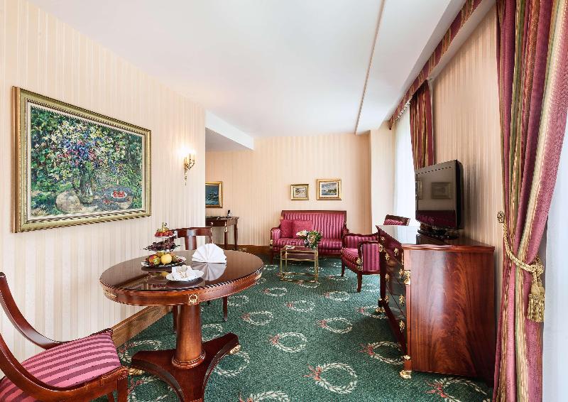 Best Western Premier Grand Hotel Russischer Hof - Oda