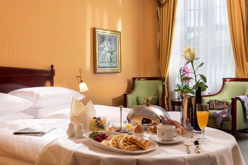 Best Western Premier Grand Hotel Russischer Hof - Oda