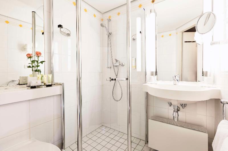 Best Western Premier Grand Hotel Russischer Hof - Oda