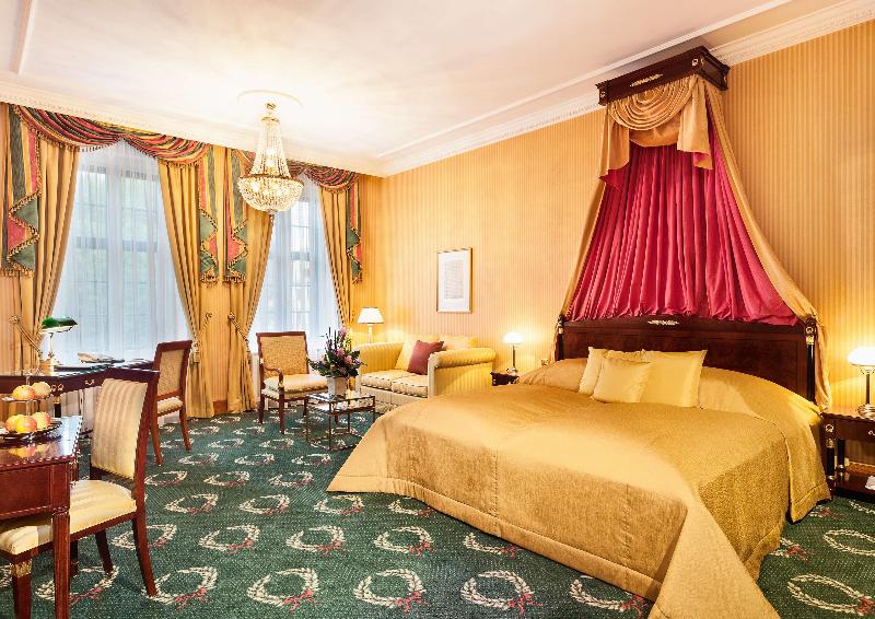 Best Western Premier Grand Hotel Russischer Hof - Oda