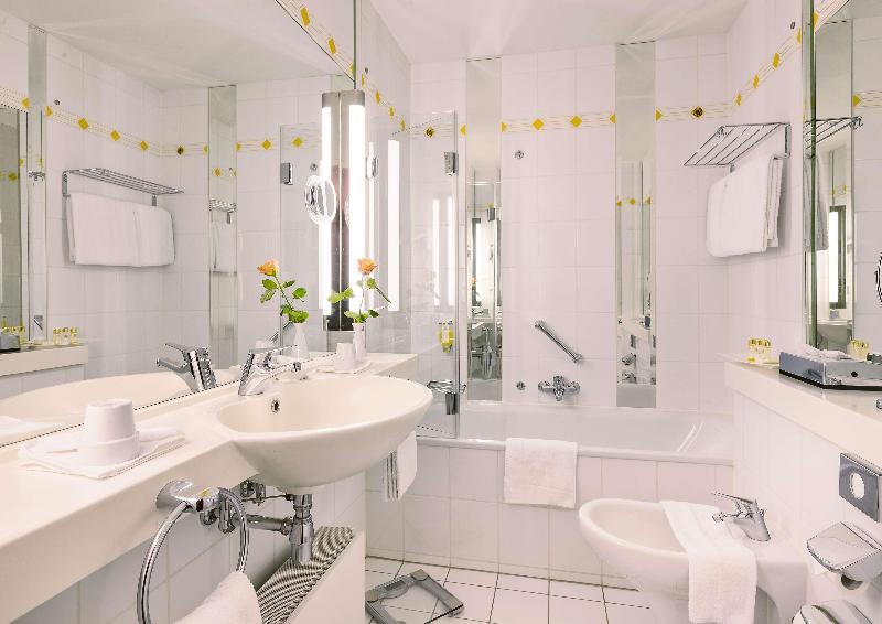 Best Western Premier Grand Hotel Russischer Hof - Oda