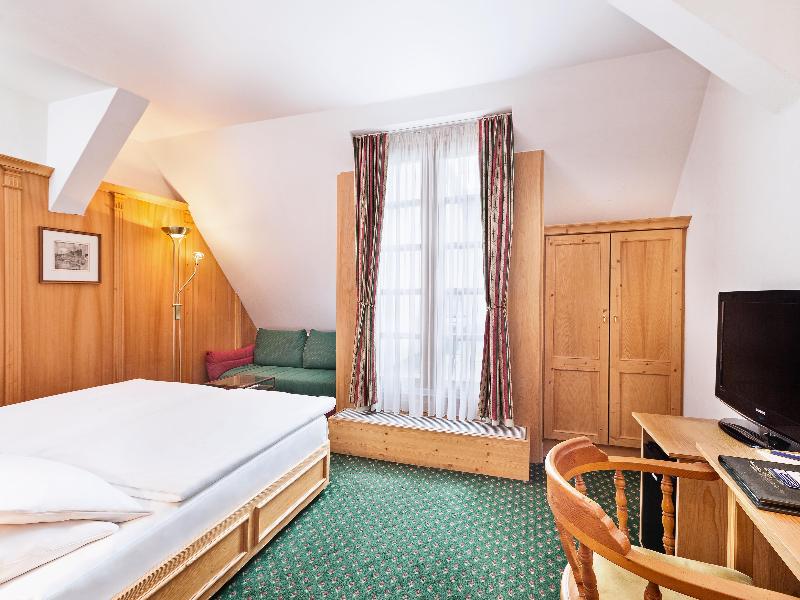 Best Western Premier Grand Hotel Russischer Hof - Oda