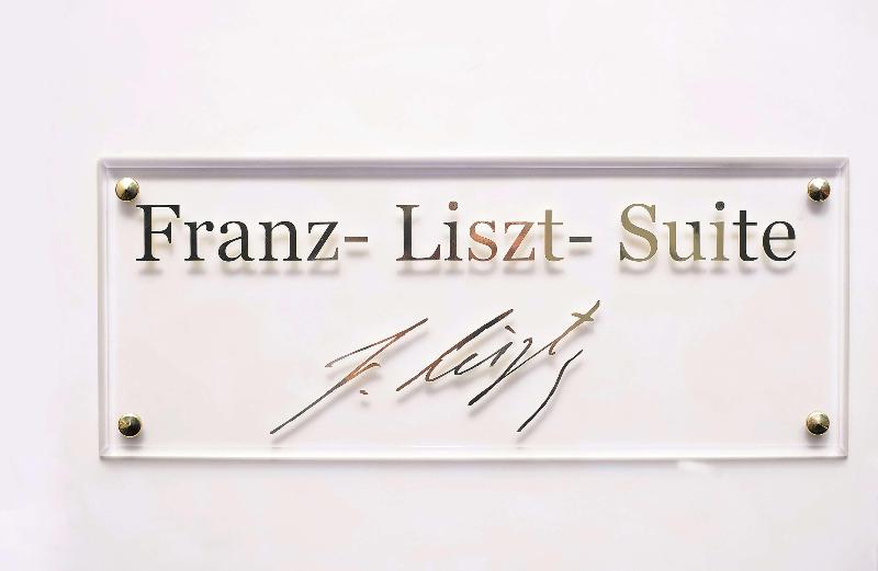 Best Western Premier Grand Hotel Russischer Hof - Oda
