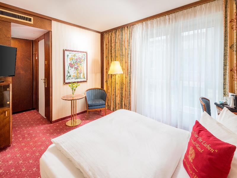 Best Western Premier Grand Hotel Russischer Hof - Oda