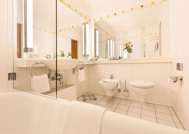 Best Western Premier Grand Hotel Russischer Hof - Oda