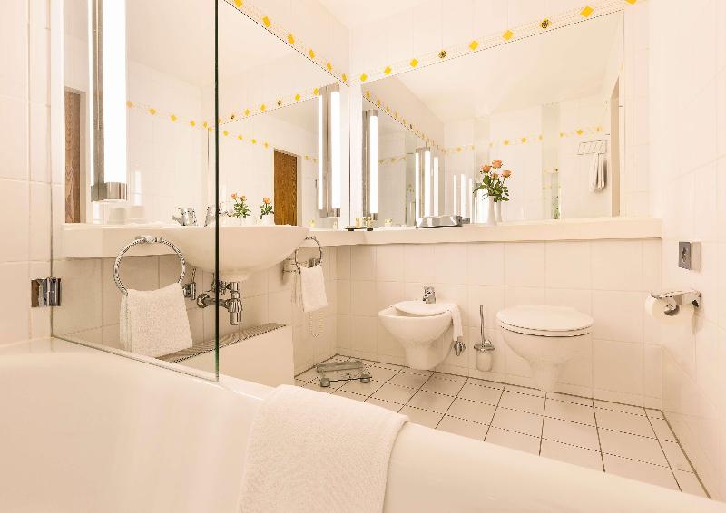 Best Western Premier Grand Hotel Russischer Hof - Oda