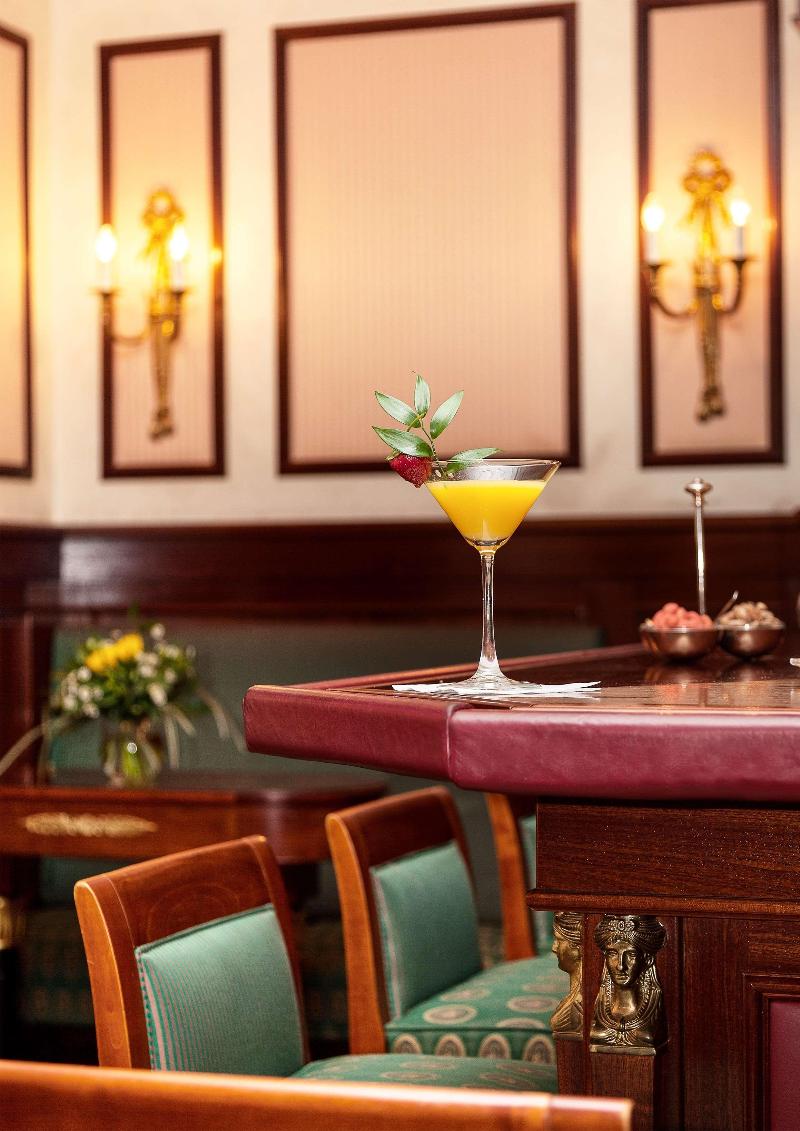 Best Western Premier Grand Hotel Russischer Hof - Restoran