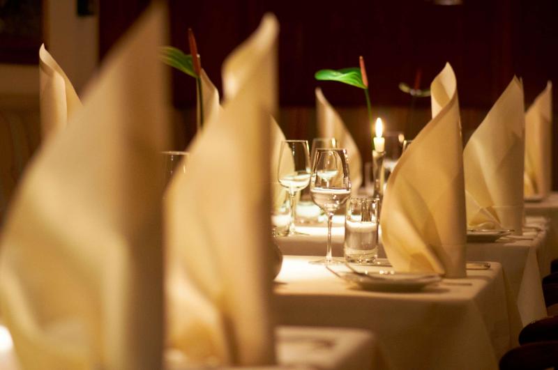 Best Western Premier Grand Hotel Russischer Hof - Restoran
