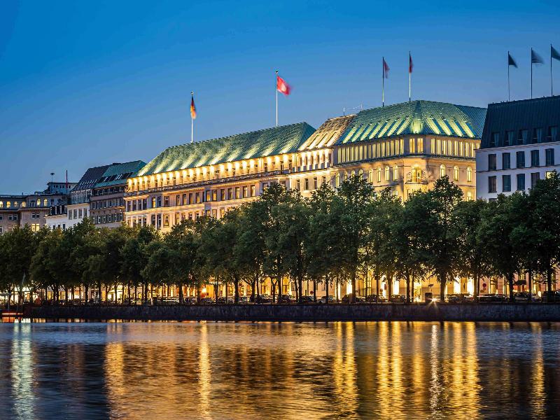 Fairmont Hotel Vier Jahreszeiten - Genel