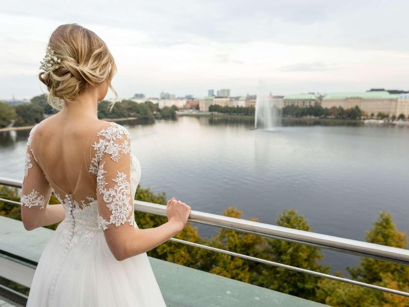 Fairmont Hotel Vier Jahreszeiten - Genel
