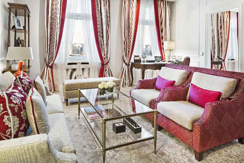 Fairmont Hotel Vier Jahreszeiten - Oda