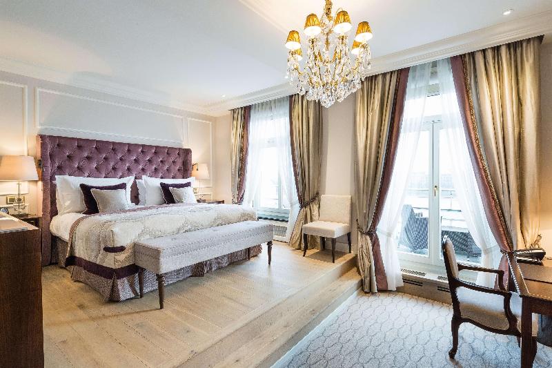 Fairmont Hotel Vier Jahreszeiten - Oda
