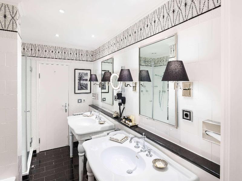 Fairmont Hotel Vier Jahreszeiten - Oda