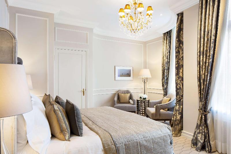 Fairmont Hotel Vier Jahreszeiten - Oda