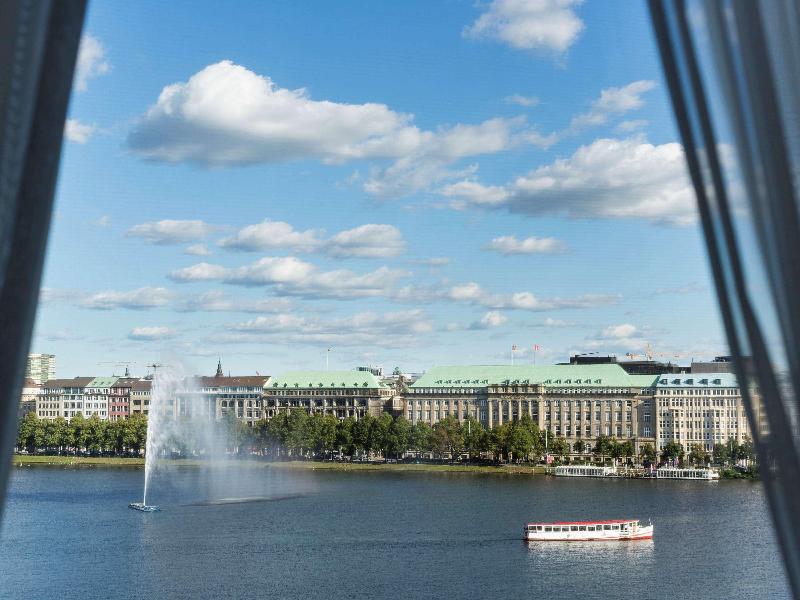 Fairmont Hotel Vier Jahreszeiten - Oda