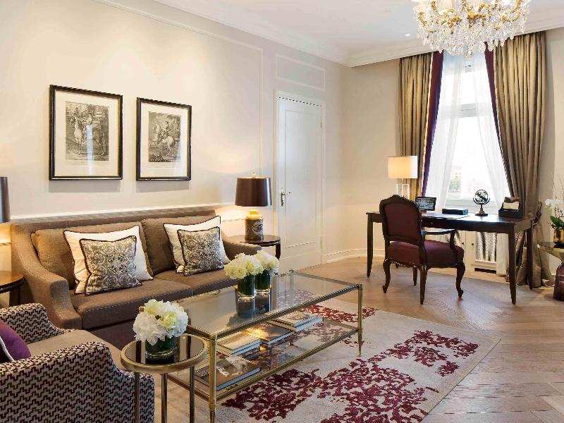 Fairmont Hotel Vier Jahreszeiten - Oda