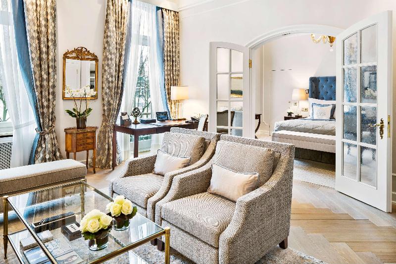Fairmont Hotel Vier Jahreszeiten - Oda