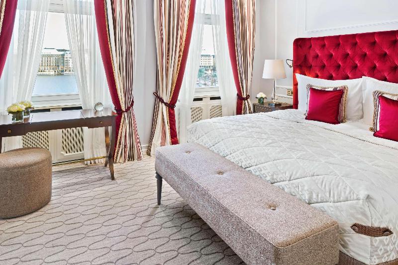 Fairmont Hotel Vier Jahreszeiten - Oda