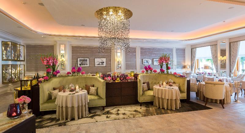 Fairmont Hotel Vier Jahreszeiten - Restoran