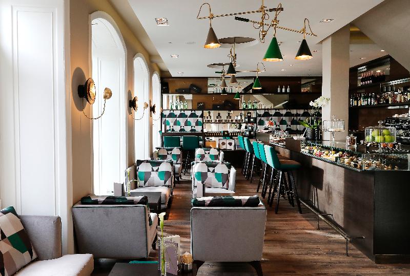 Fairmont Hotel Vier Jahreszeiten - Restoran