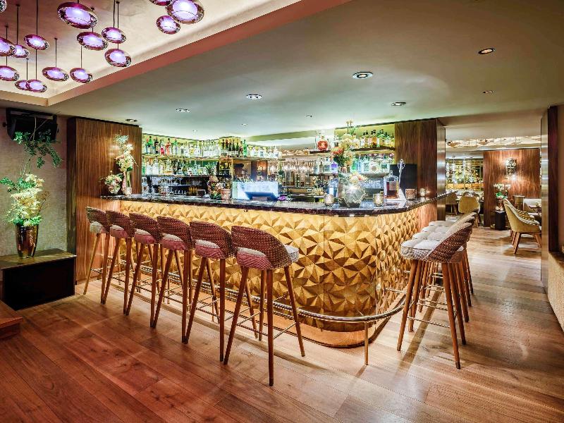 Fairmont Hotel Vier Jahreszeiten - Restoran