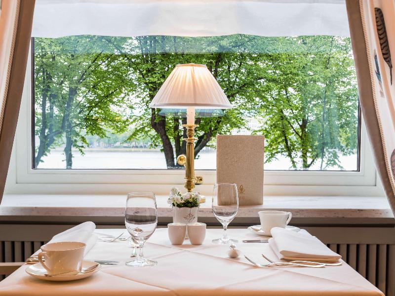 Fairmont Hotel Vier Jahreszeiten - Restoran