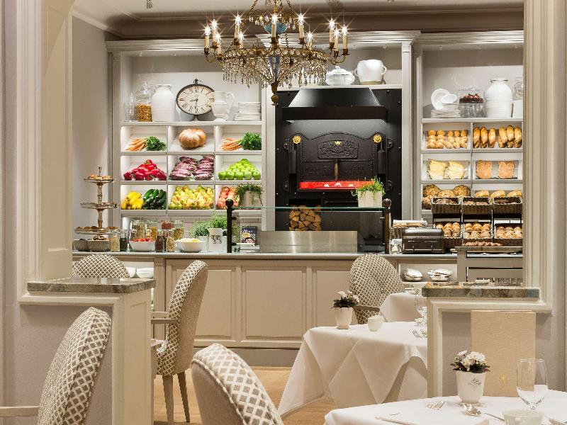 Fairmont Hotel Vier Jahreszeiten - Restoran
