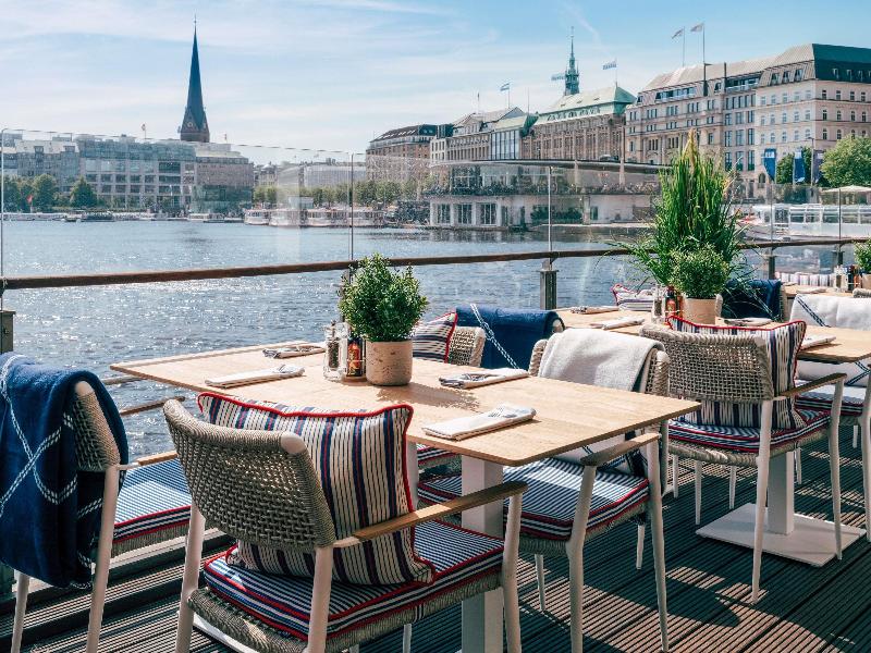 Fairmont Hotel Vier Jahreszeiten - Restoran