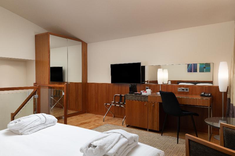 K+K Hotel Central - Oda