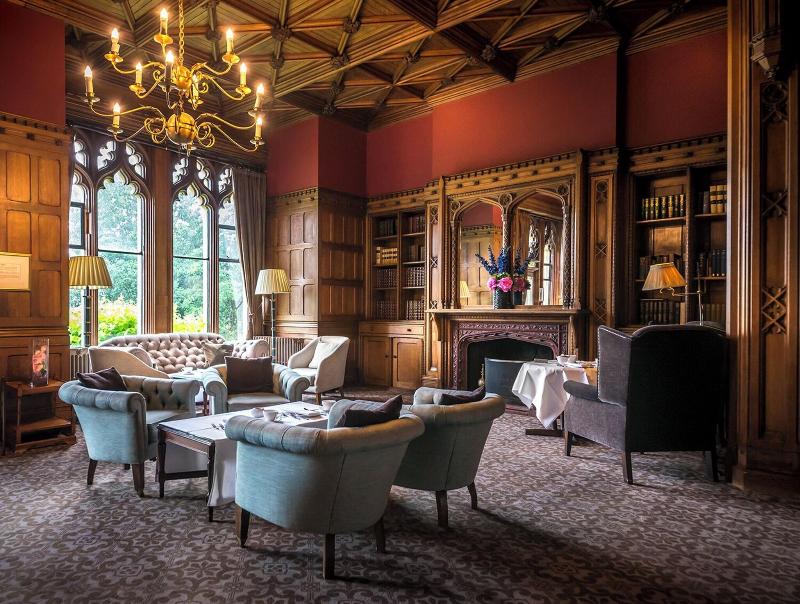 Nutfield Priory Hotel & Spa - Lobi