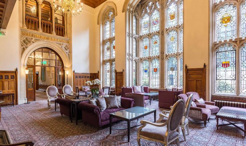 Nutfield Priory Hotel & Spa - Lobi