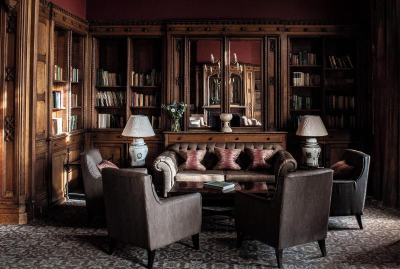 Nutfield Priory Hotel & Spa - Lobi