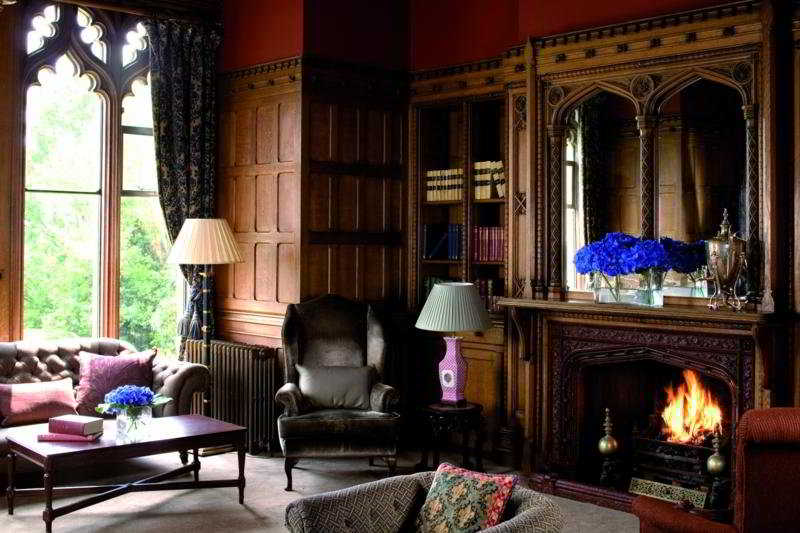 Nutfield Priory Hotel & Spa otel fotoğrafı