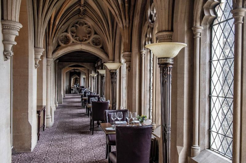 Nutfield Priory Hotel & Spa - Restoran