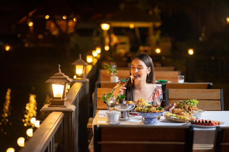 Le Charme Sukhothai Historical Park Resort - Restoran